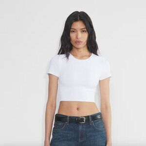 NWOT Aritzia Babaton Contour Crew Cropped T-shirt